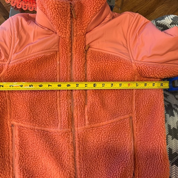 Lululemon mixed media fuzzy jacket - Picture 5 of 7